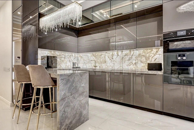 Продается 3-комн. квартира, 141 м² в ЖК «Level Barvikha Residence (Лэвел Барвиха Резиденс)» Одинцово - изображение 1