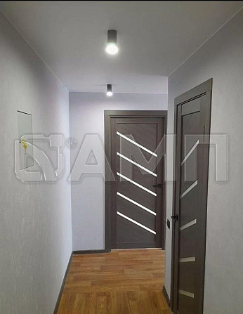 Продается 1-комн. квартира с мебелью, 32 м² 1/5 этаж Новосибирск - изображение 1