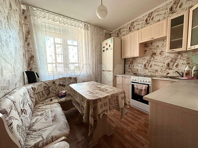 Продается 1-комн. квартира, 36,7 м² 4/10 этаж Красноярск - изображение 1