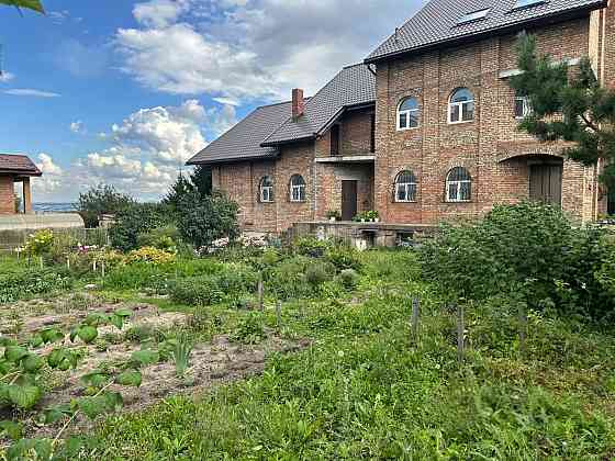 Продается 3-этажный коттедж, 580 м² 14 соток Красноярск