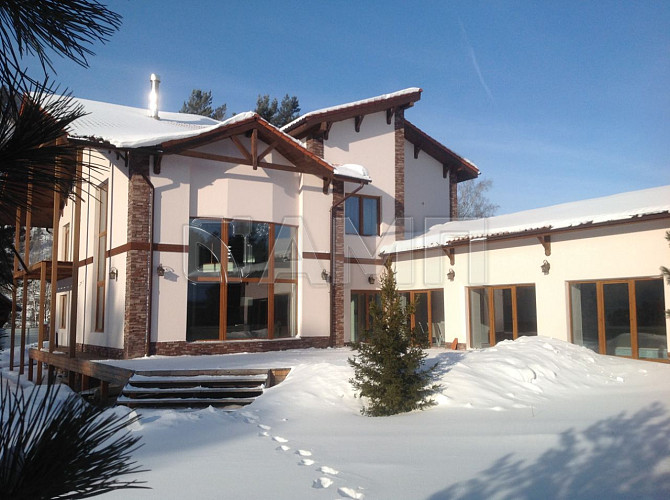 Продается 3-этажный коттедж, 843 м² 20 соток Дивногорск - изображение 1