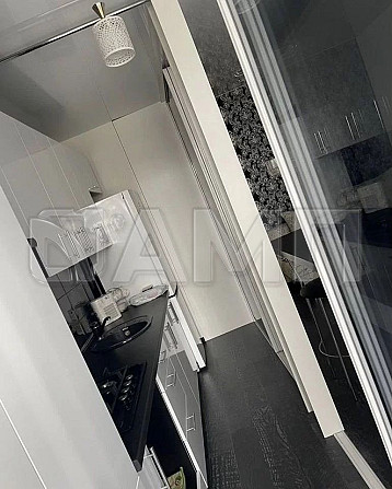 Продается квартира-студия, 35 м², 4/4 эт. Калининград - изображение 1